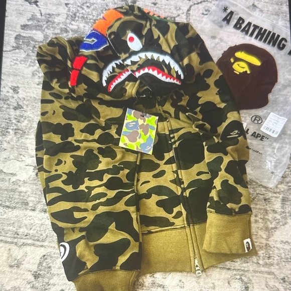 Bape Green Camo Shark Hoodie - Picture 3 of 4